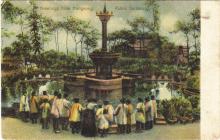 Fountain 1900.jpg