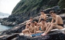 Little Sai Wan. Pals on the sunbathing rocks