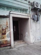 Peng Chau 坪洲戲院 Door.jpg