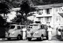repulse-bay-hotel-shuttle-vans-and-drivers-circa-1960s.jpg